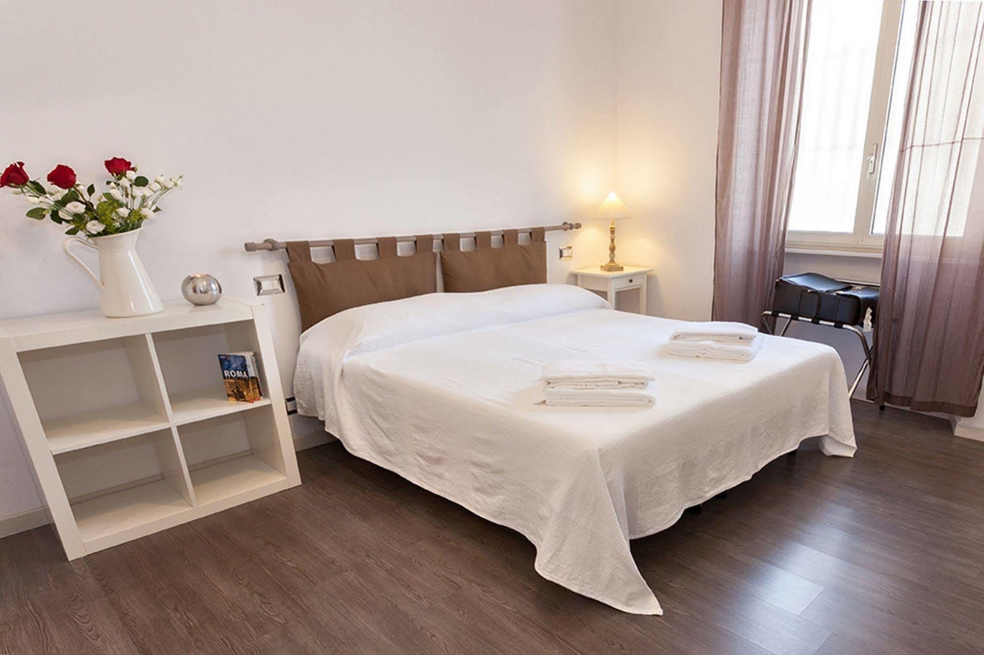 B&B Ai 2 Papi Rome Exterior photo